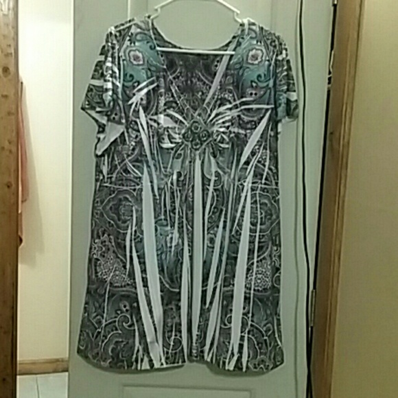 Cute Top - Picture 1 of 3